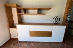 Agencement de buffet en chêne et MDF laqué