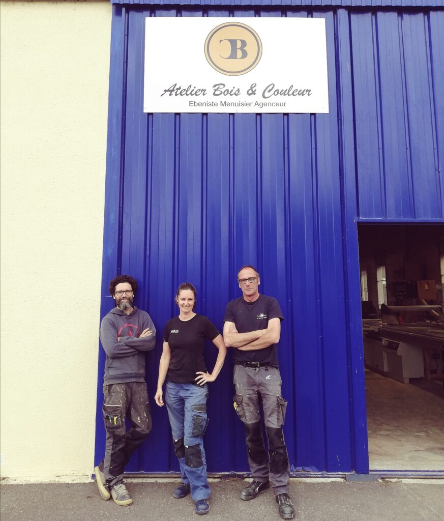 L'équipe de l'atelier du bois et de la couleur